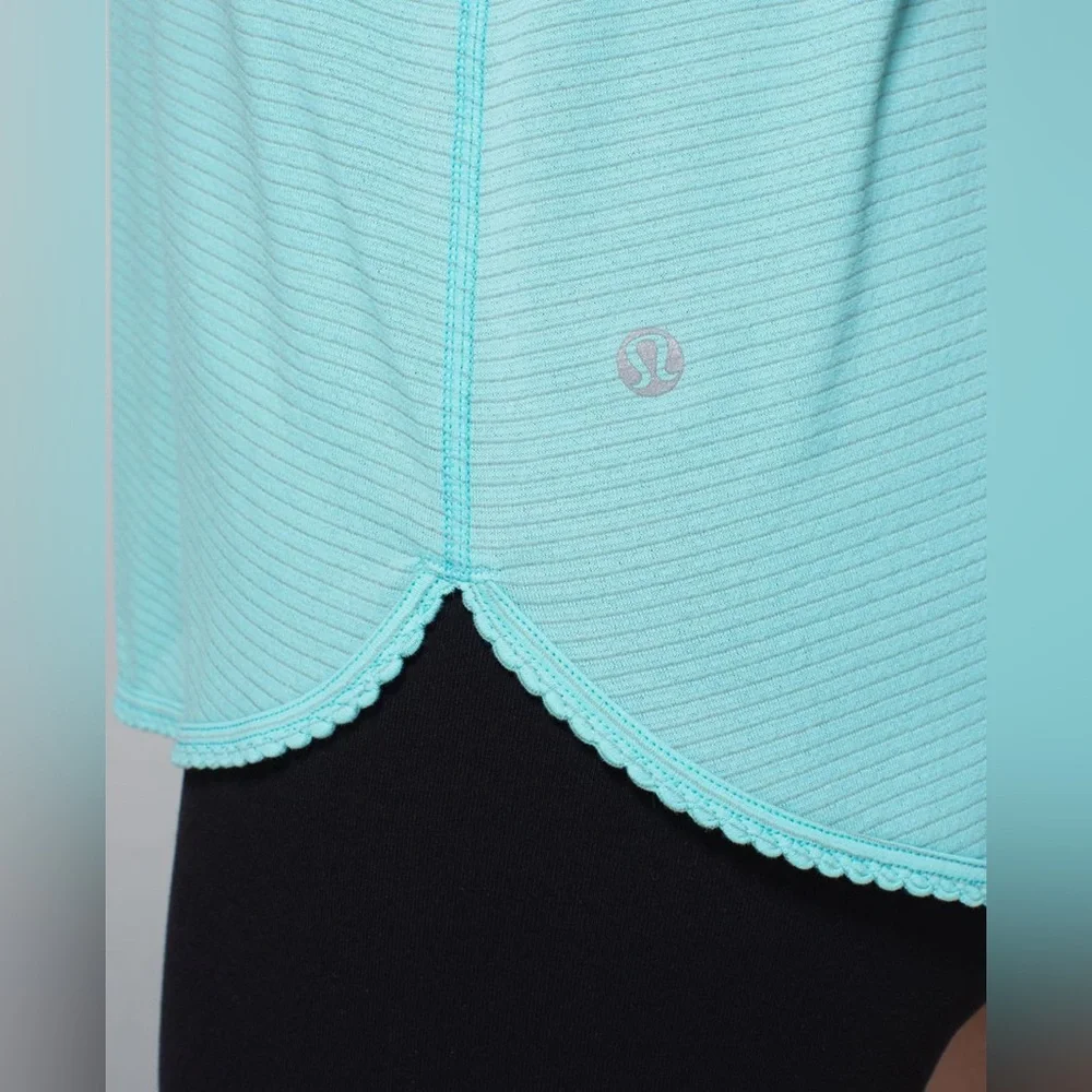 Lululemon 105 F Singlet *Silver - Picture 5 of 9